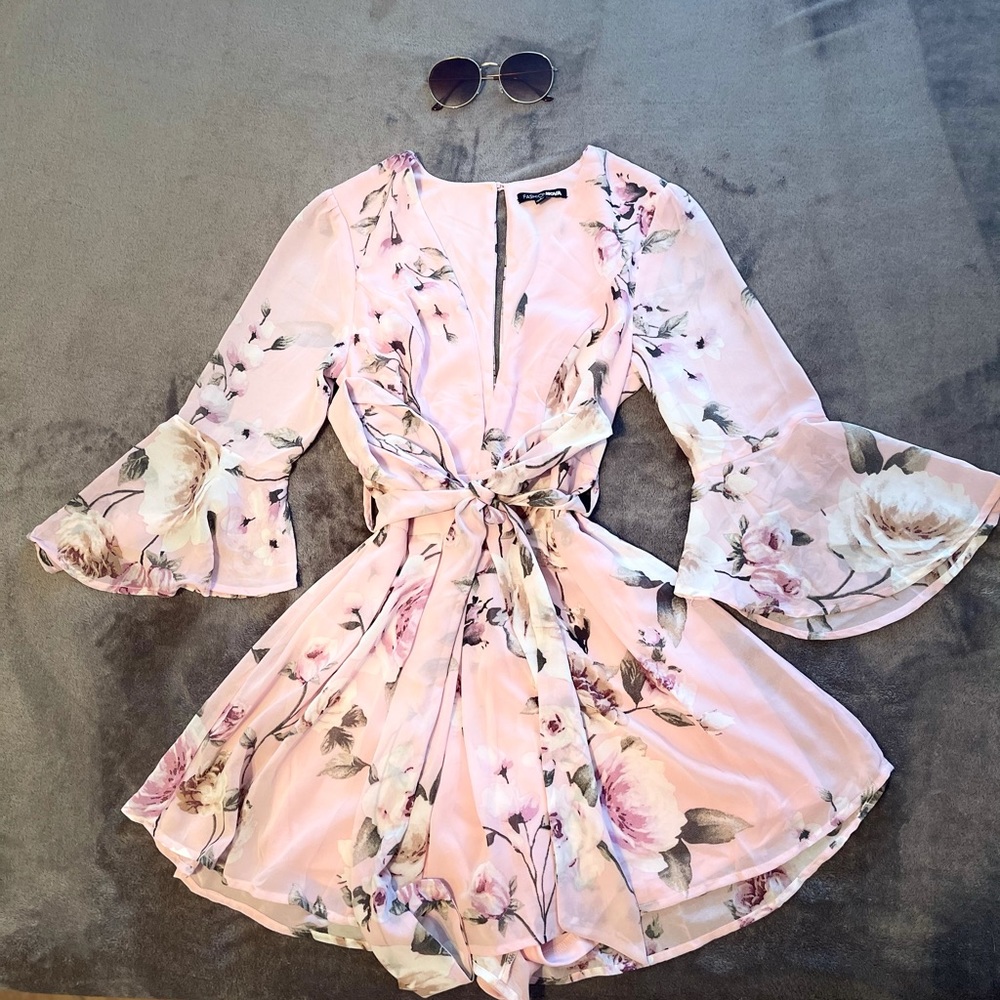 Pink floral romper 🌸